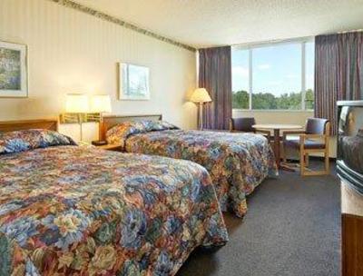 фото отеля Quality Inn Conference Center Logansport