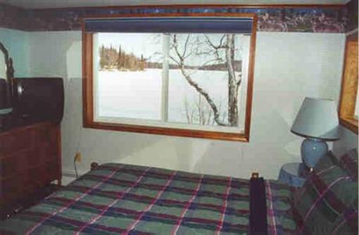 фото отеля Daniels Lake Lodge Bed and Breakfast