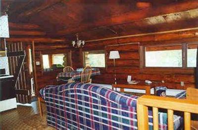 фото отеля Daniels Lake Lodge Bed and Breakfast