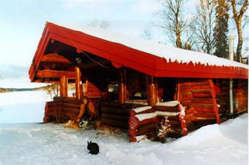 фото отеля Daniels Lake Lodge Bed and Breakfast