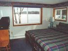 фото отеля Daniels Lake Lodge Bed and Breakfast