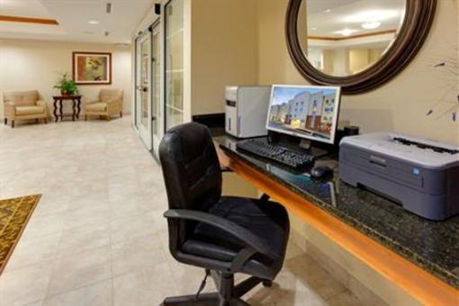 фото отеля Candlewood Suites Leray-Watertown
