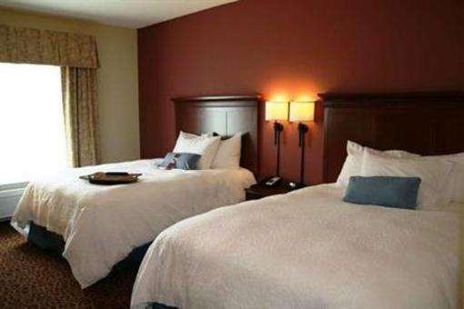 фото отеля Hampton Inn Fairmont