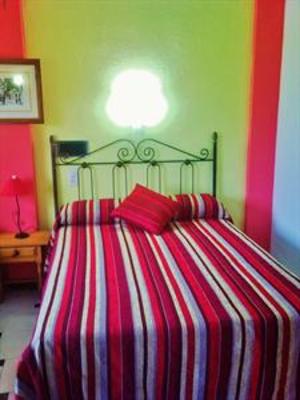 фото отеля Hostal San Sebastian