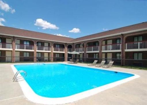 фото отеля Quality Inn at Fort Lee