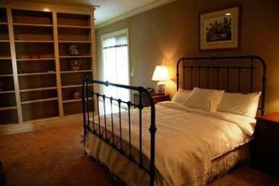 фото отеля The Briars Bed & Breakfast