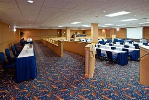 фото отеля Crowne Plaza Hotel Cincinnati Blue Ash