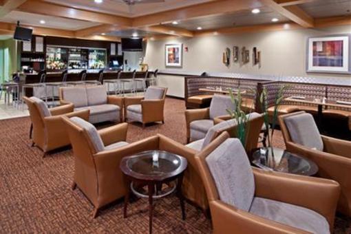 фото отеля Crowne Plaza Hotel Cincinnati Blue Ash