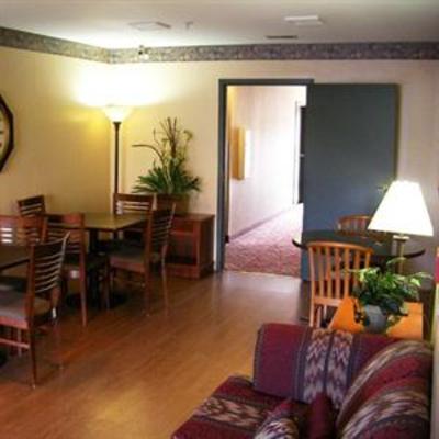 фото отеля Home Lodge Louisville Sellersburg