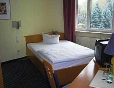 фото отеля Hotel in Herrenhausen