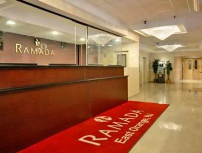 фото отеля Holiday Inn Saddle Brook
