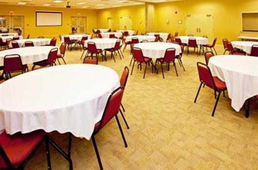 фото отеля Holiday Inn Express Suites Elizabethtown