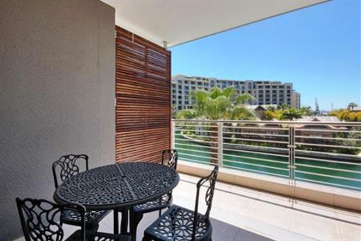 фото отеля Atlantic Marina Waterfront Apartments