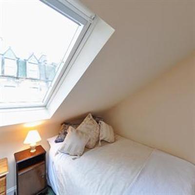 фото отеля 19 Meadow Place Guest House Edinburgh