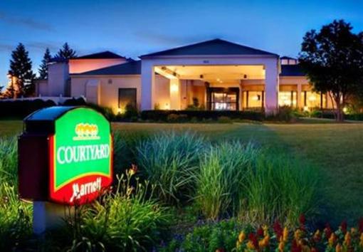 фото отеля Courtyard by Marriott Chicago Deerfield