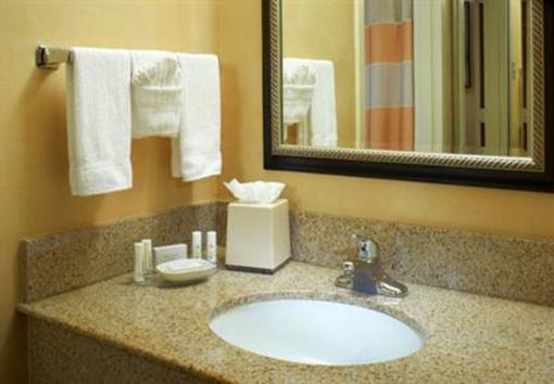 фото отеля Courtyard by Marriott Chicago Deerfield