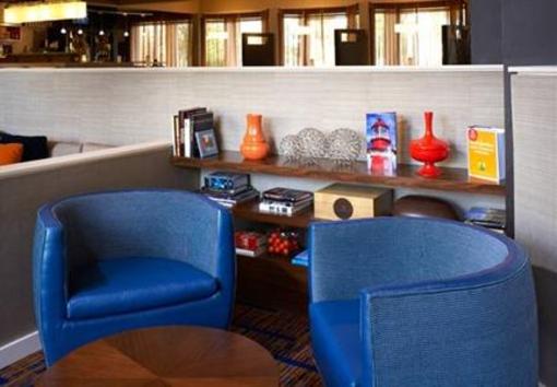 фото отеля Courtyard by Marriott Chicago Deerfield