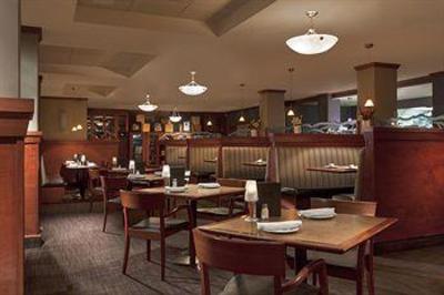 фото отеля Four Points by Sheraton Kamloops