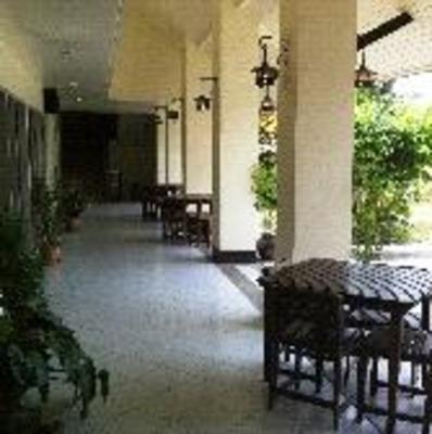 фото отеля Paradorn Inn