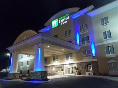 фото отеля Holiday Inn Express & Suites Caryville