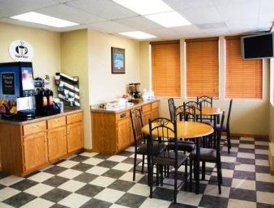 фото отеля Super 8 Melrose