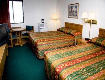 фото отеля Super 8 Melrose