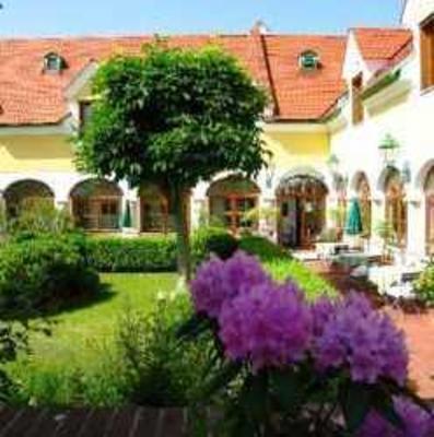 фото отеля Golf & Relax-Domizil Romerstein Loipersdorf