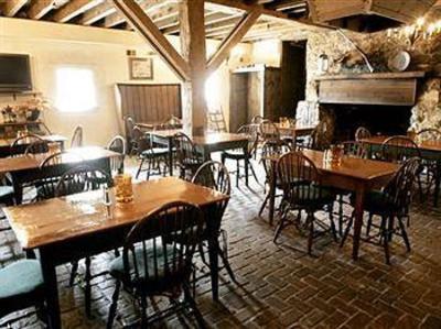 фото отеля The Inn At Millrace Pond