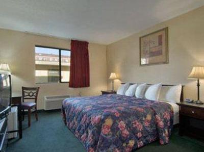 фото отеля Days Inn Auburn Finger Lakes Region