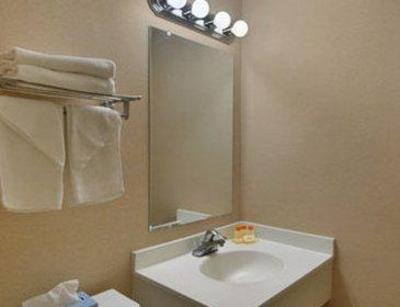 фото отеля Days Inn Auburn Finger Lakes Region