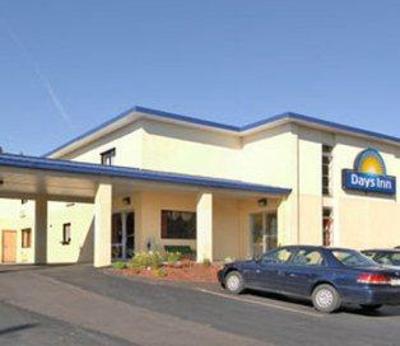 фото отеля Days Inn Auburn Finger Lakes Region