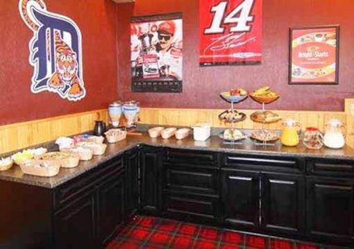 фото отеля Econo Lodge Inn & Suites Wetmore
