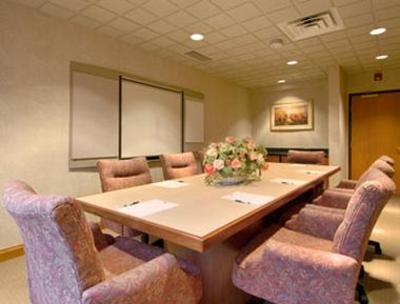 фото отеля Wingate by Wyndham Streetsboro