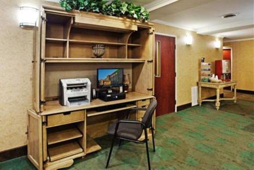 фото отеля Holiday Inn Norton