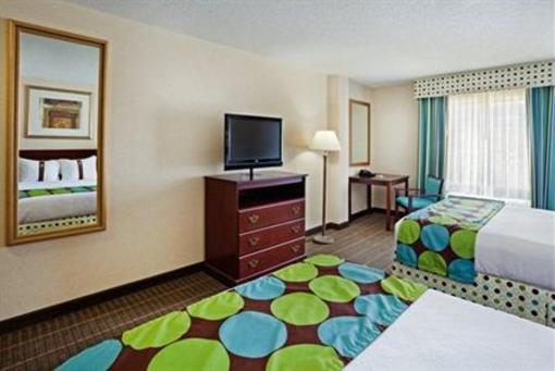 фото отеля Holiday Inn Norton