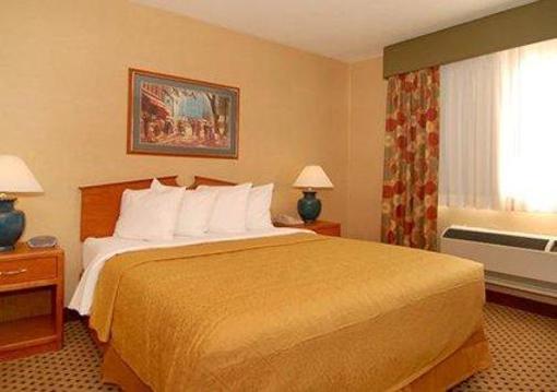 фото отеля Quality Suites Albuquerque