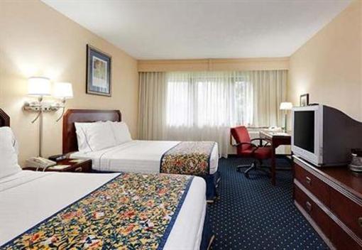 фото отеля Courtyard by Marriott Goshen