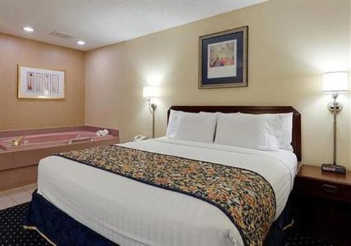 фото отеля Courtyard by Marriott Goshen