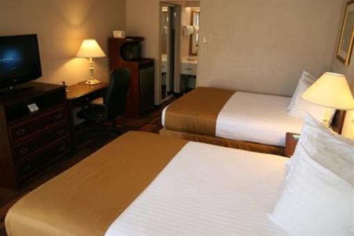 фото отеля BEST WESTERN Royal Host Inn