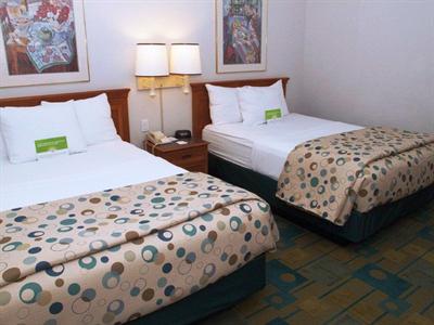 фото отеля La Quinta Inn and Suites Orlando UCF