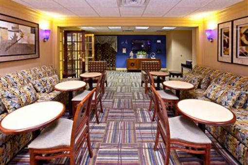фото отеля Holiday Inn Express Morehead
