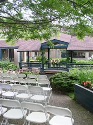 фото отеля Riverwood Inn and Conference Center