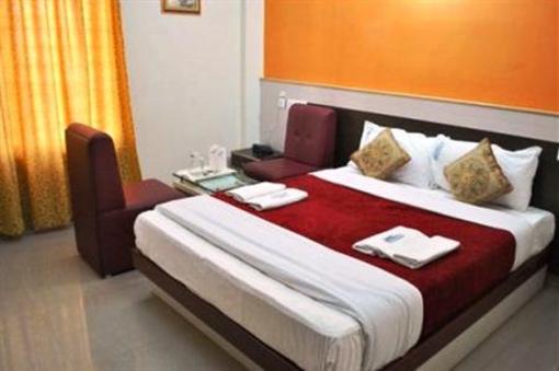 фото отеля Aishwarya Residency