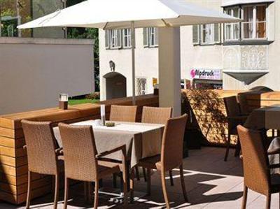 фото отеля Hotel Goldener Adler Wattens
