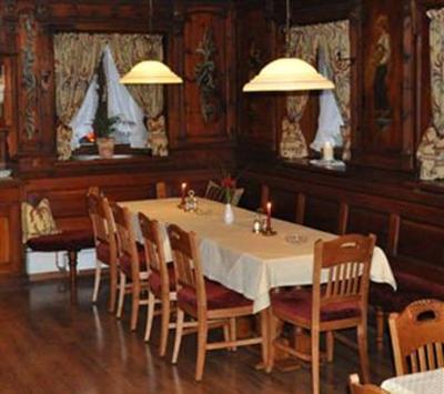 фото отеля Hotel Goldener Adler Wattens