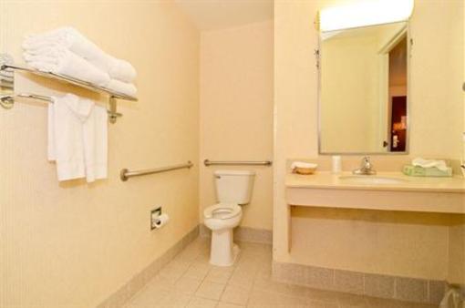 фото отеля BEST WESTERN Airport Suites