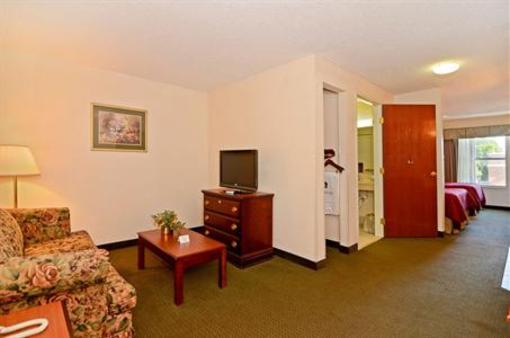 фото отеля BEST WESTERN Airport Suites