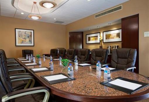 фото отеля Wyndham Houston West Energy Corridor