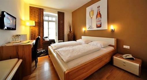 фото отеля Erlebnis Post Stadthotel