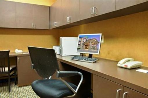 фото отеля Holiday Inn Express Hotel & Suites Energy Corridor Houston
